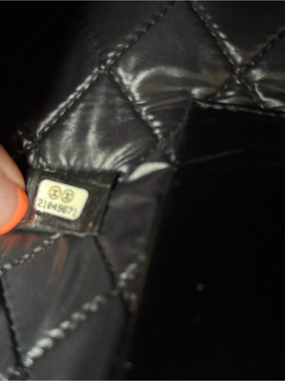 CLEAN. CHANEL Black Leather 'Feministe Mais Feminine' Zip Clutch & COA - Picture 7 of 10